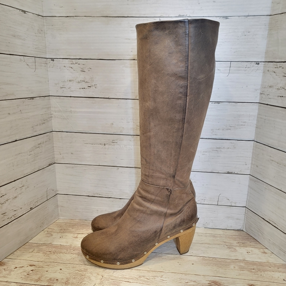 COCLICO Brown Leather Knee-High Heeled Boots